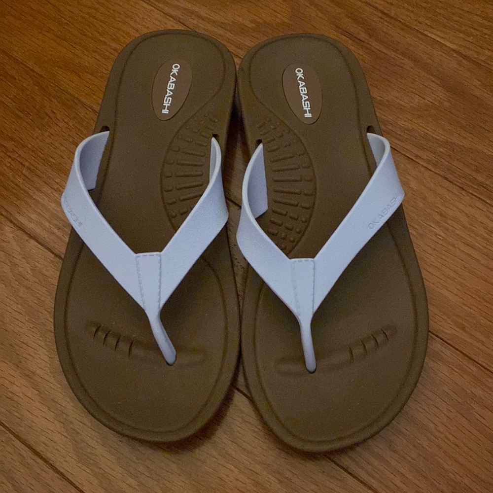Oksabashi Flip Flop - White. Small